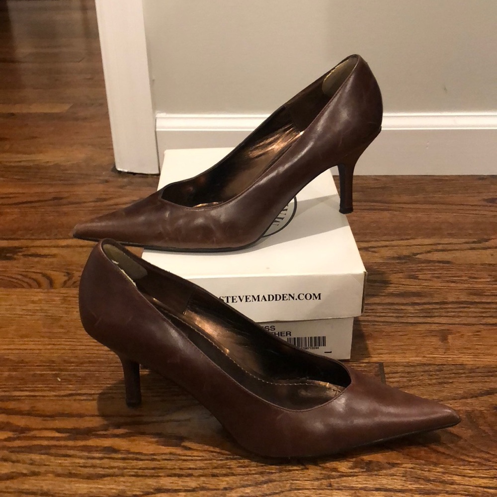 Brown leather stiletto